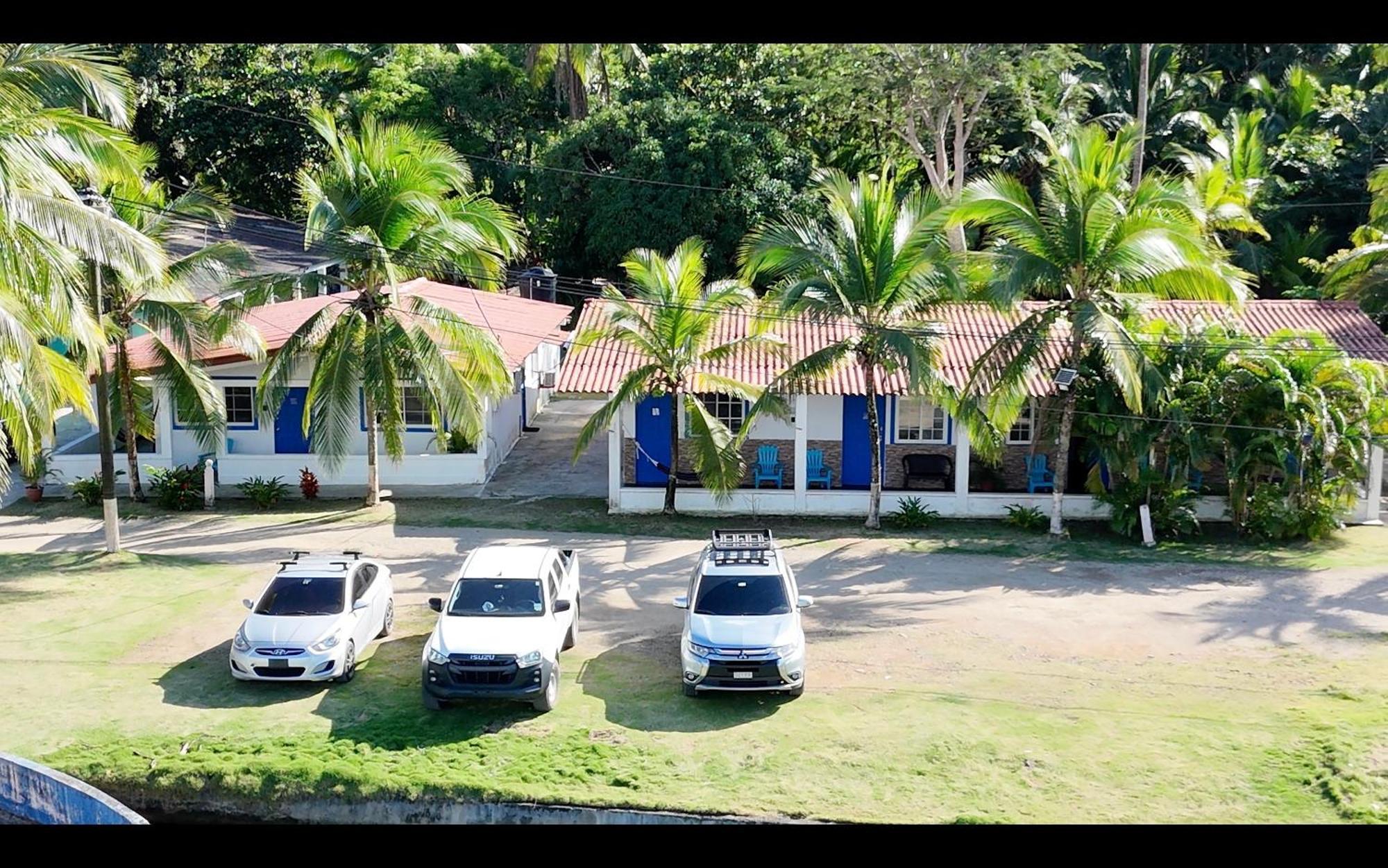 La Posada Del Buzo Colon Exteriör bild